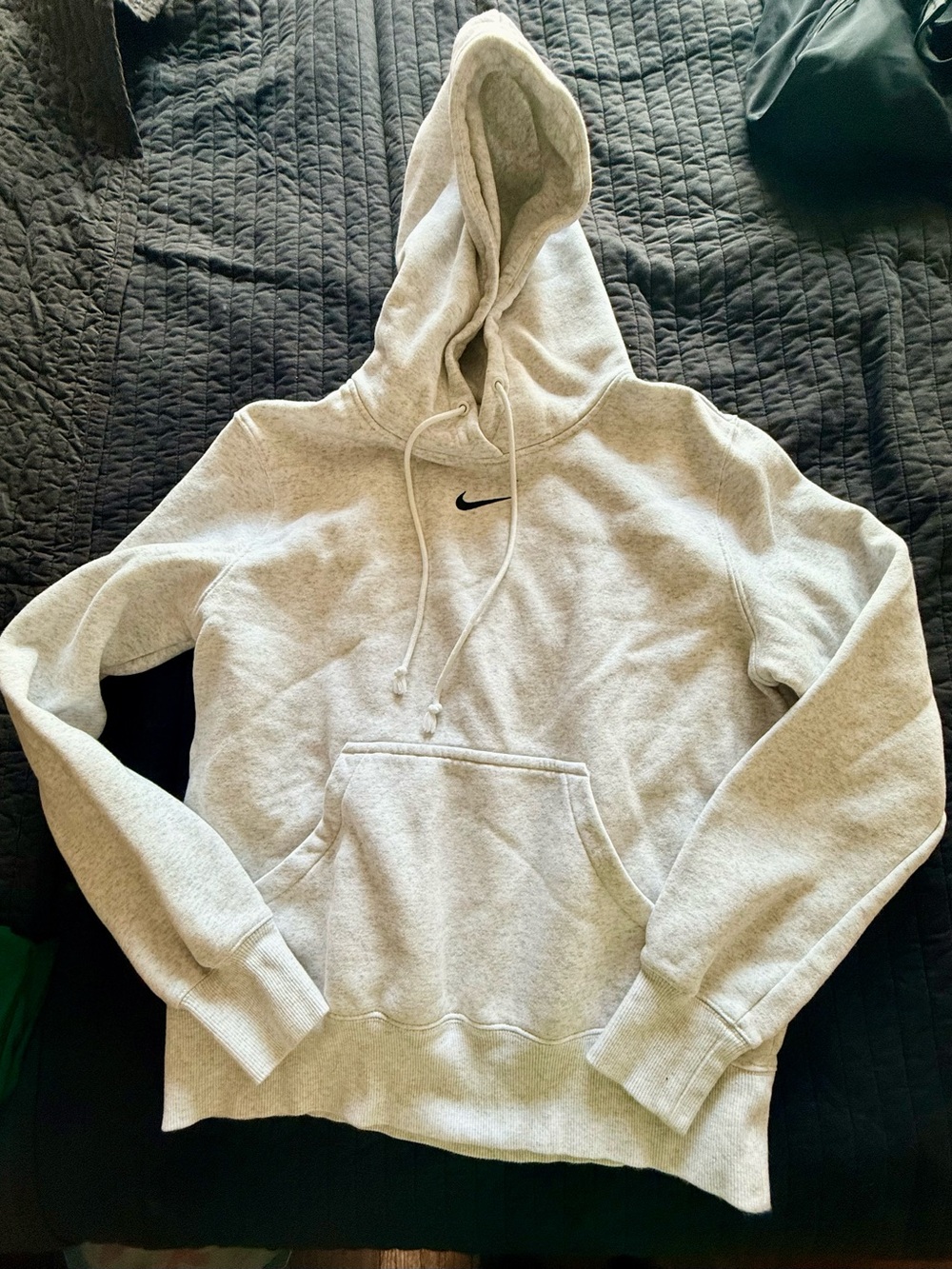 Nike Heather Gray Women's Pullover Hoodie with Black Swoosh